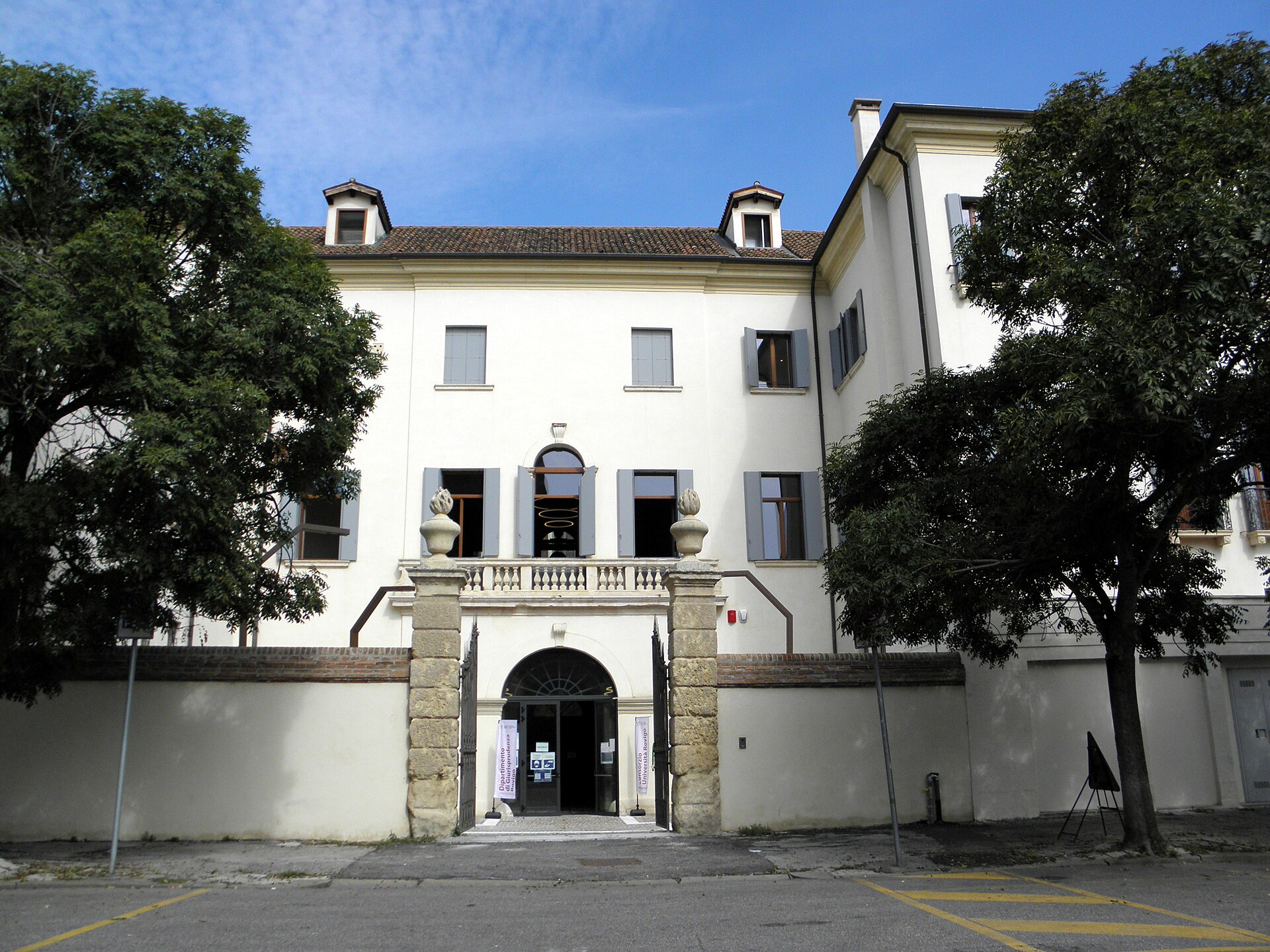 Palazzo Angeli, lato Corso del Popolo (Rovigo)