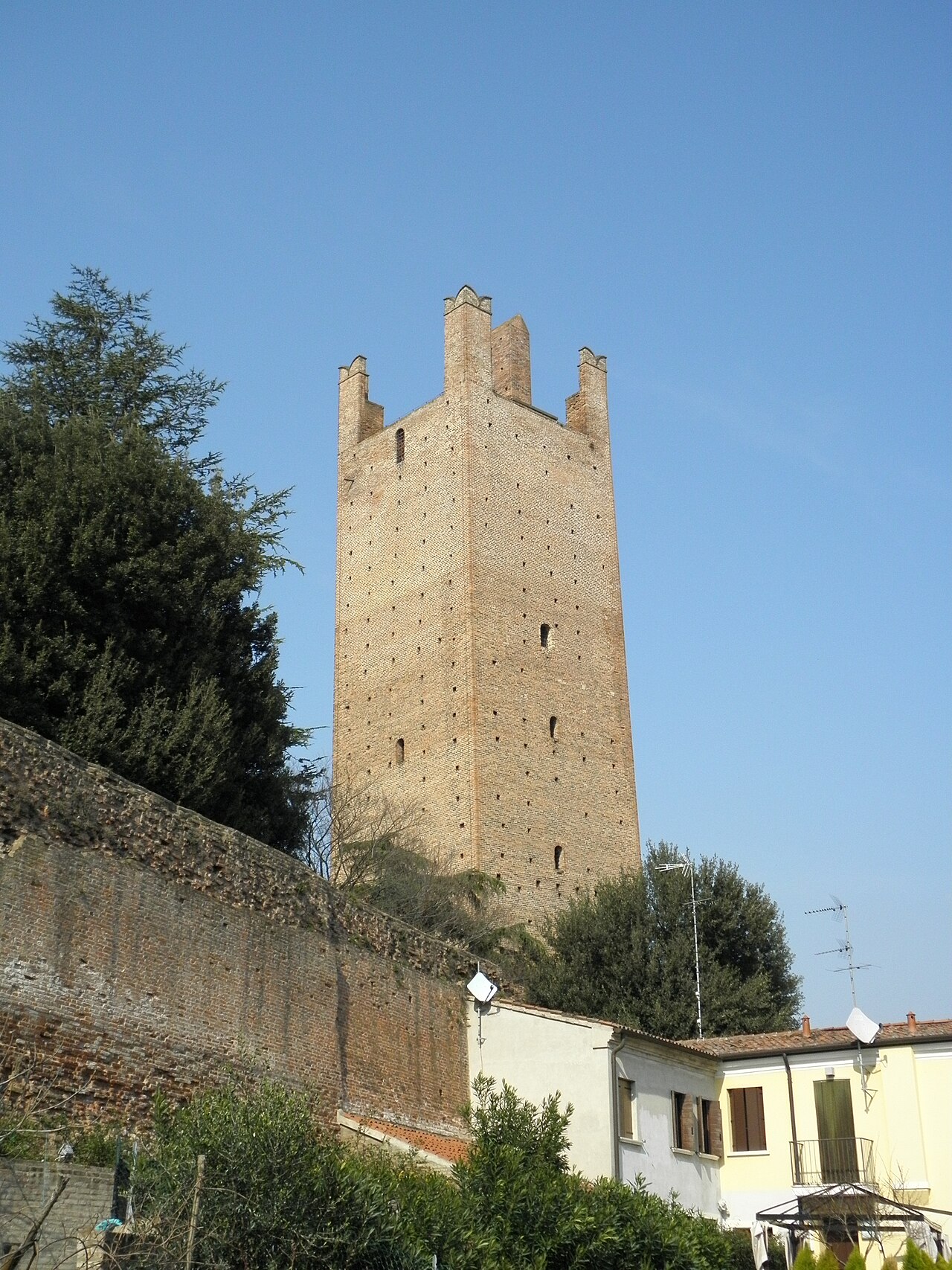 Castello, mura e Torre Donà (Rovigo)